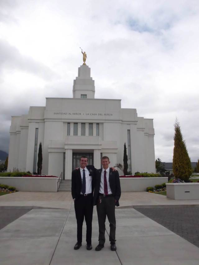 We went to the temple this week! It was amazing! What a beautiful temple... easily one of the most beautiful I have ever seen. The inside is much better than the outside.