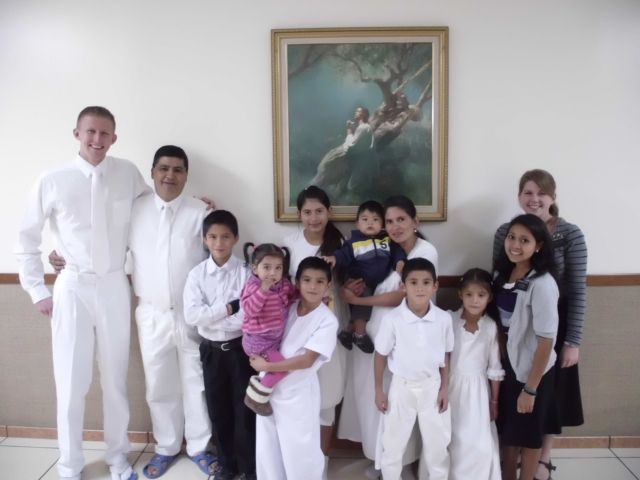 Check this out! The sisters in Patzitè found a family and taught them and prepared them for baptism, and me JUST doing the baptismal interview for them made three of them want me to baptize them! It was an honor! A beautiful family.