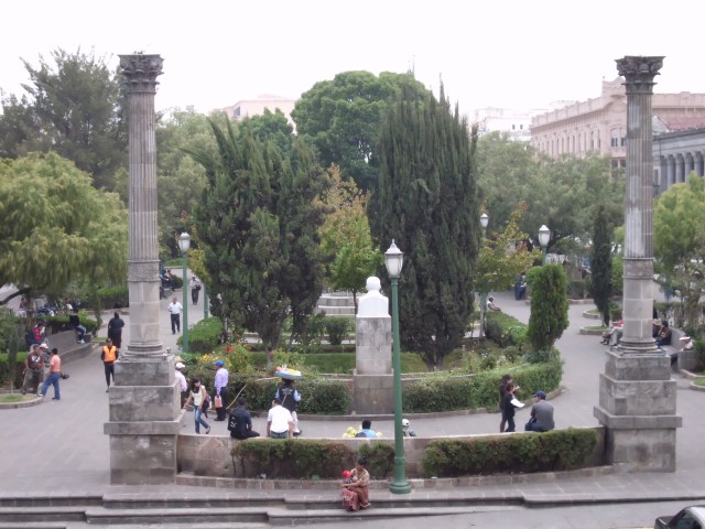 SO after choir practice we went to the museum in Xela Centro, and i took this picture of central park.